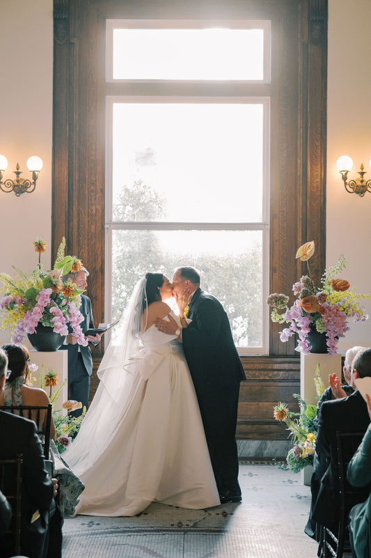 SOUTHERN ELEGANCE | THE GIBBS MUSEUM | CHARLESTON WEDDING