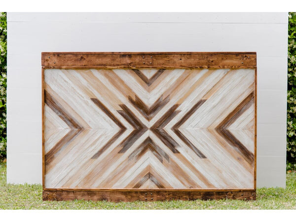 Retro Wood Bar